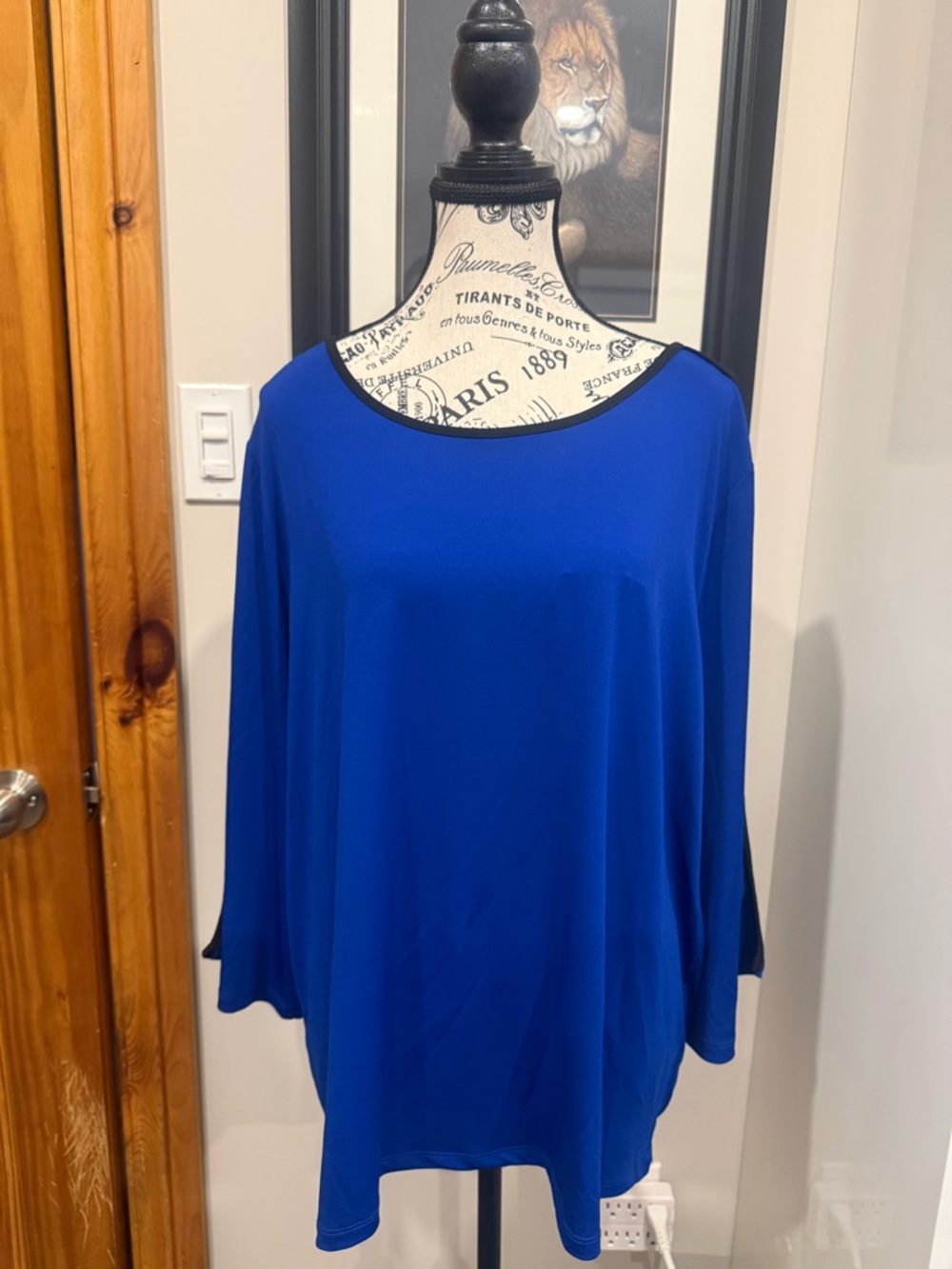 Tahari Women’s Royal Blue Boatneck Top